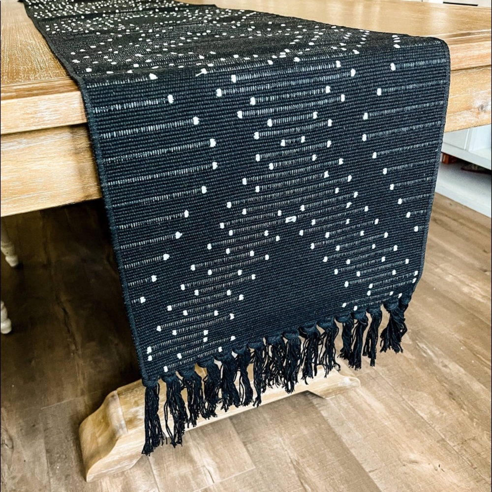Farmhouse Black Diamond Tabble Runner NWT
